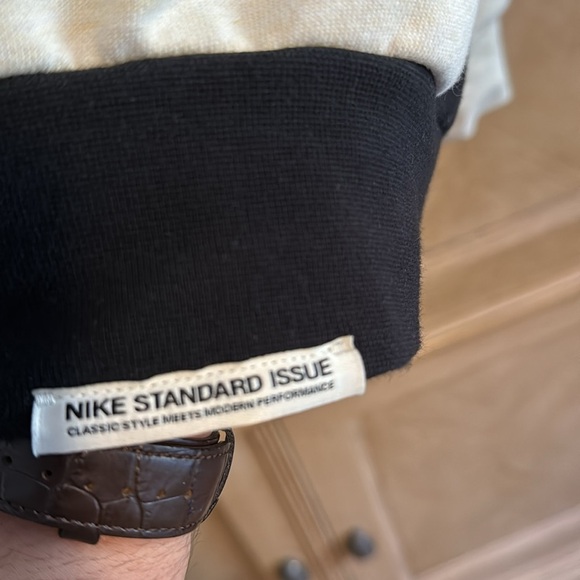 Nike Dri-Fit Standard Issue Pullover Hoodie - Picture 3 of 6